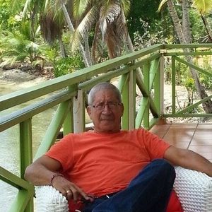 Meet your Posher, Lino